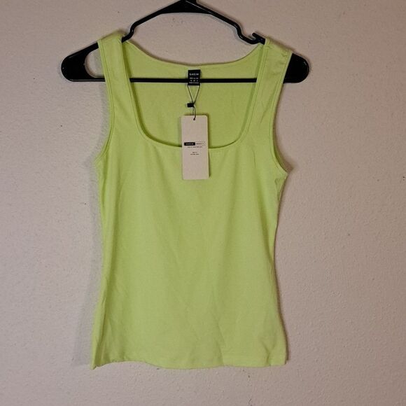 SHEIN basics tank size medium NWT - Picture 1 of 6